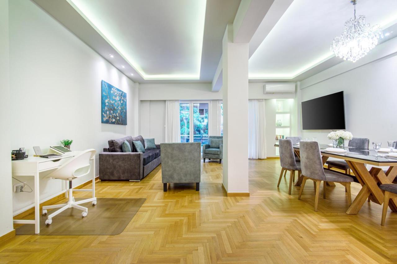 Urban Luxury On A Quiet Street In The Center Of Athens Apartment Exterior photo
