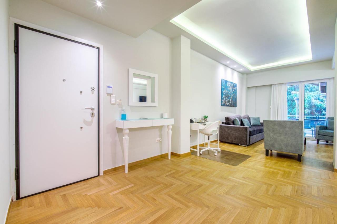 Urban Luxury On A Quiet Street In The Center Of Athens Apartment Exterior photo