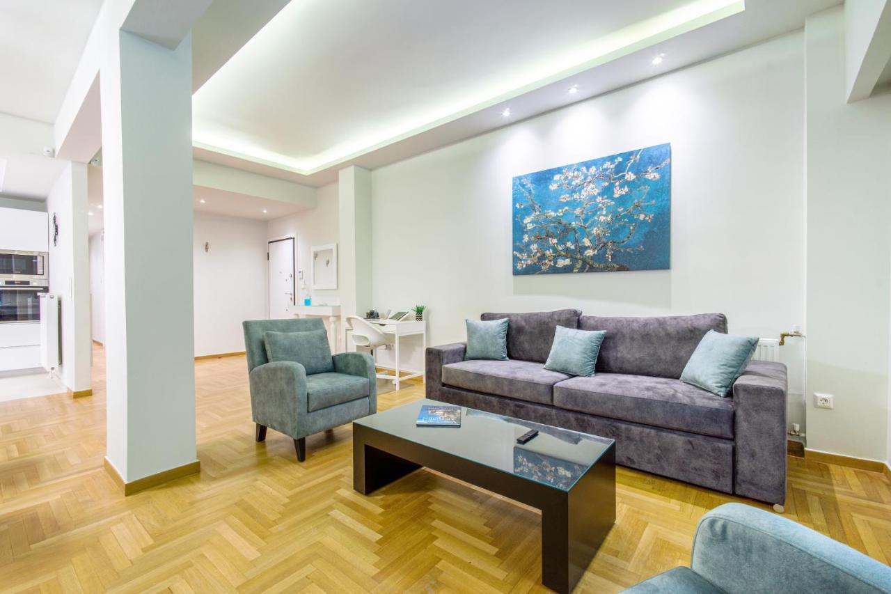 Urban Luxury On A Quiet Street In The Center Of Athens Apartment Exterior photo