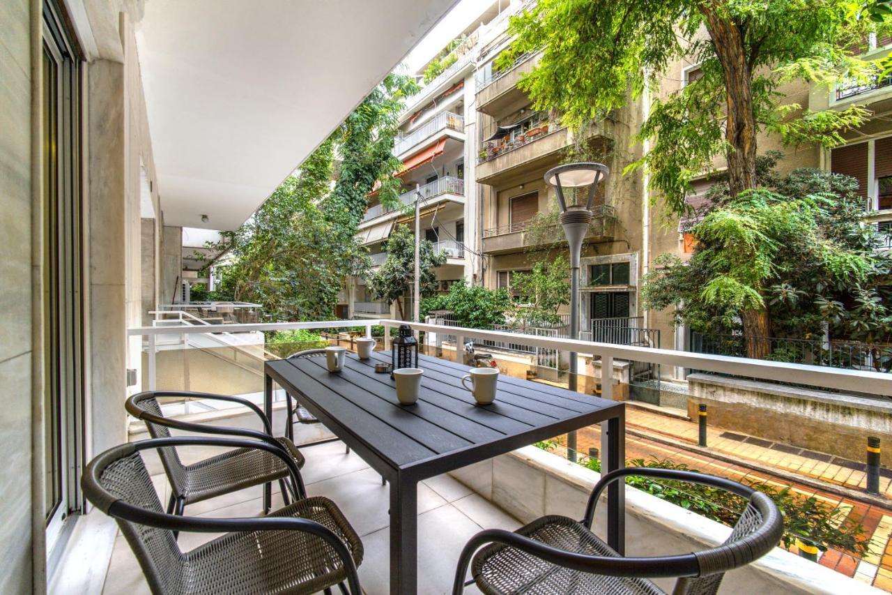 Urban Luxury On A Quiet Street In The Center Of Athens Apartment Exterior photo