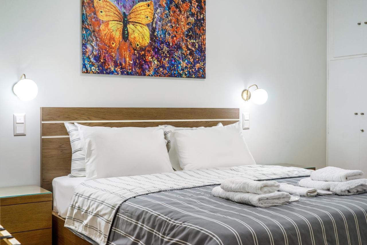 Urban Luxury On A Quiet Street In The Center Of Athens Apartment Exterior photo