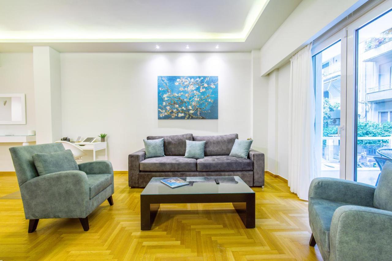 Urban Luxury On A Quiet Street In The Center Of Athens Apartment Exterior photo